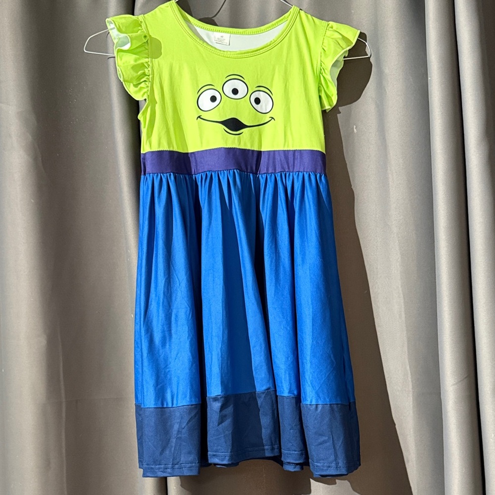 Kids Toy Story Green Alien Graphic Dress size 6T never worn